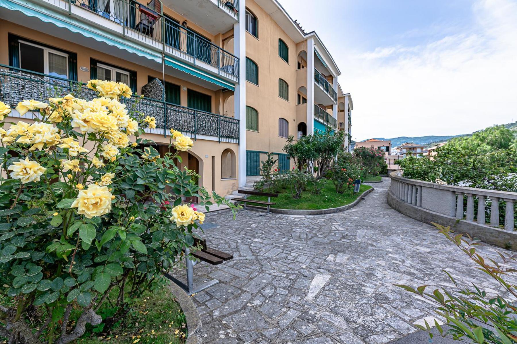 Ferienwohnung La Dimora Della Lullu, Luxury Pietra Ligure Exterior foto